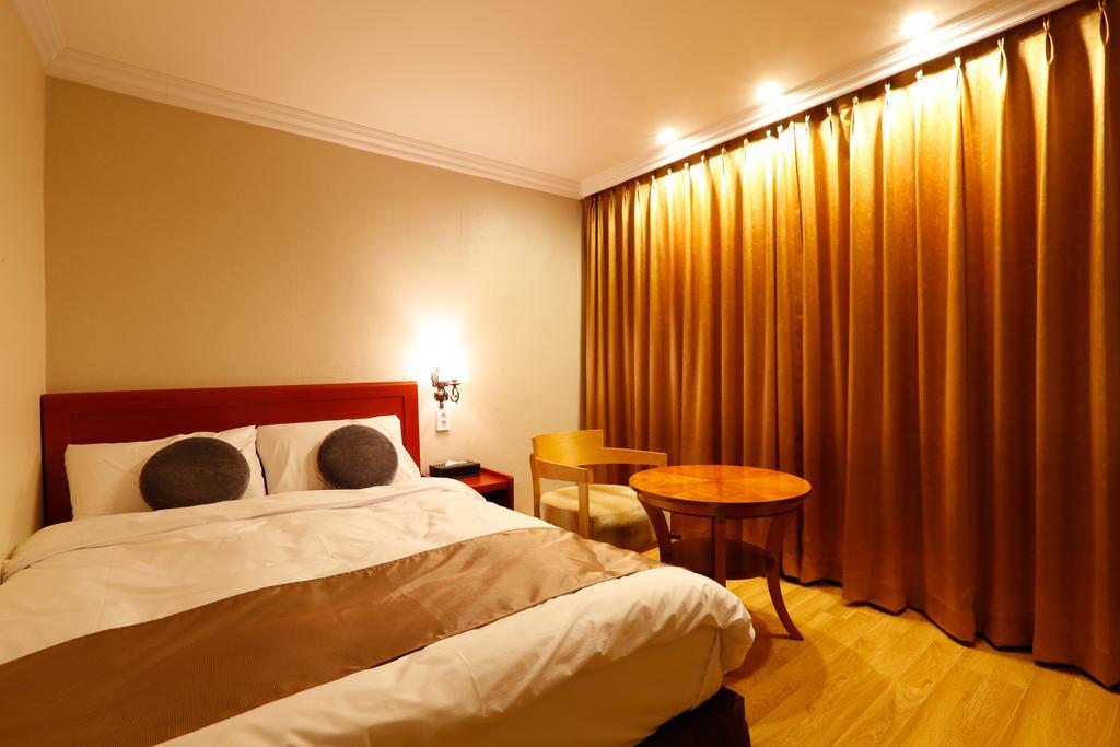 Anmyeondo Plaza Hotel Taean Esterno foto